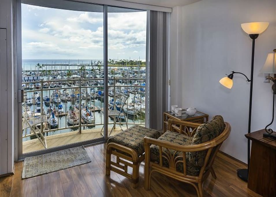 Atop the beautiful Marina sits our beautiful 1 bedroom condo