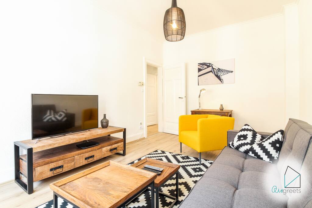 The modern TV can be used for the evening entertainment & a lazy movie night.