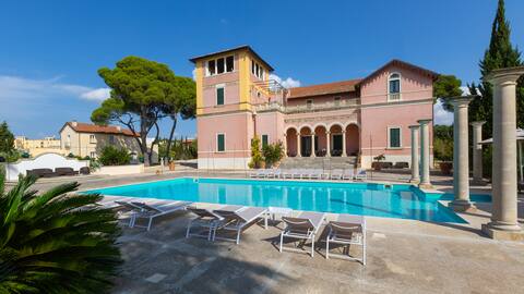Villa Capozza 18+2, Emma Villas