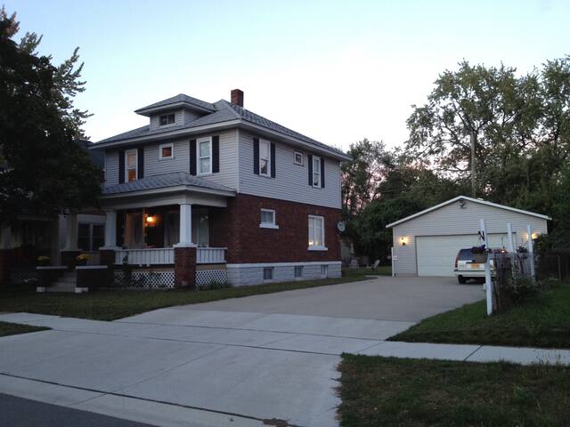 Airbnb Port Huron Vacation Rentals Places To Stay