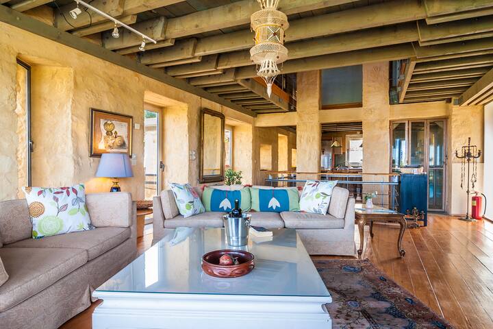 Luxury self catering villa close to the beach gallery image 3