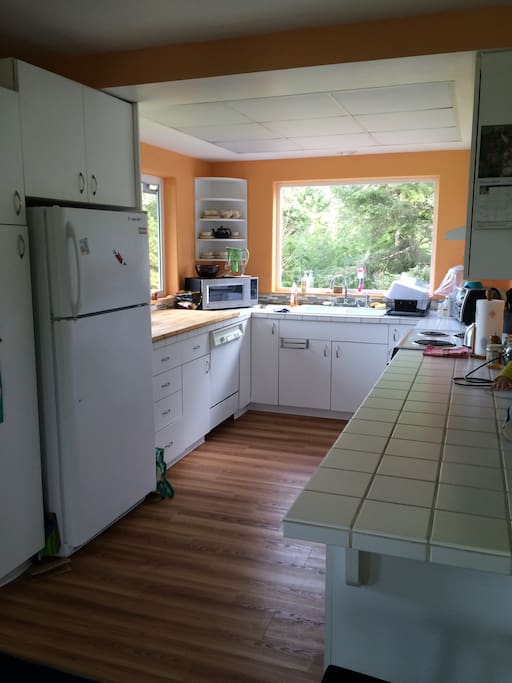 Roomy open kitchen