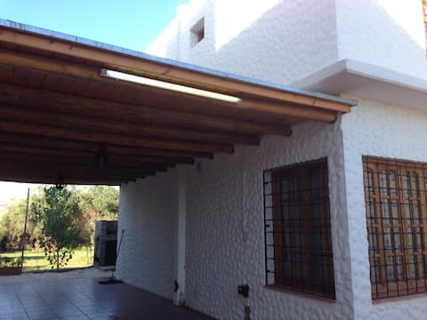 House with park, close to Mendoza Plaza Shopping