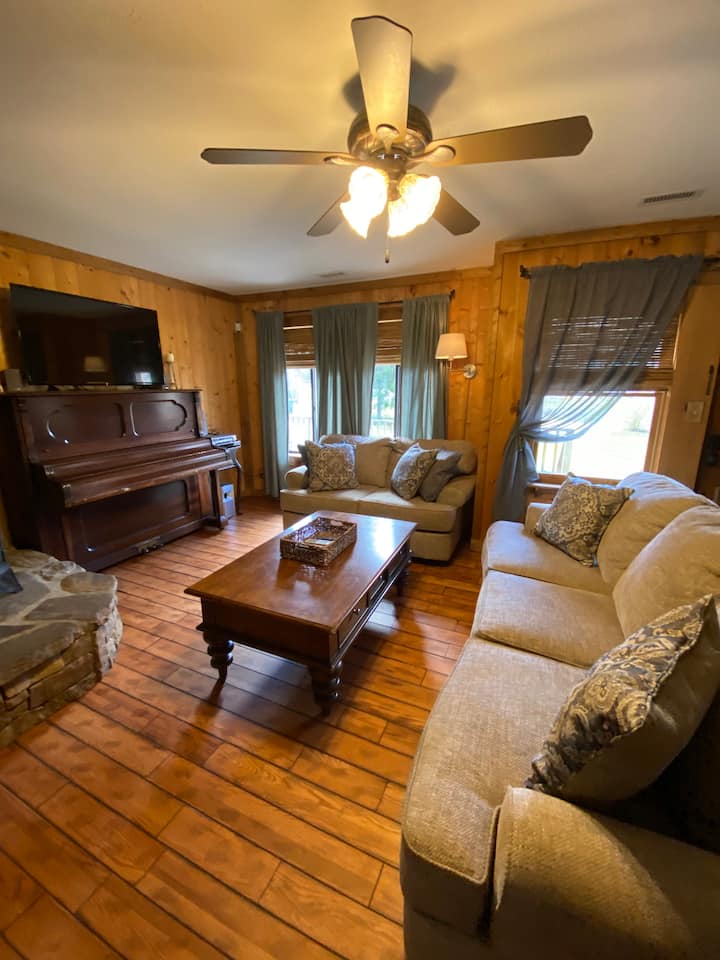 Cozy By The Creekside: 1.4 Miles To Casino - Cherokee, NC