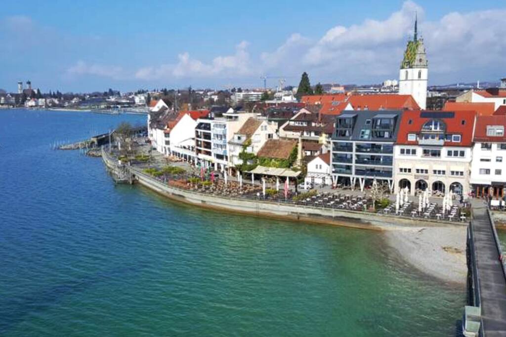 View over Friedrichshafen from Moletower
~ Blick auf Friedrichshafen vom Moleturm