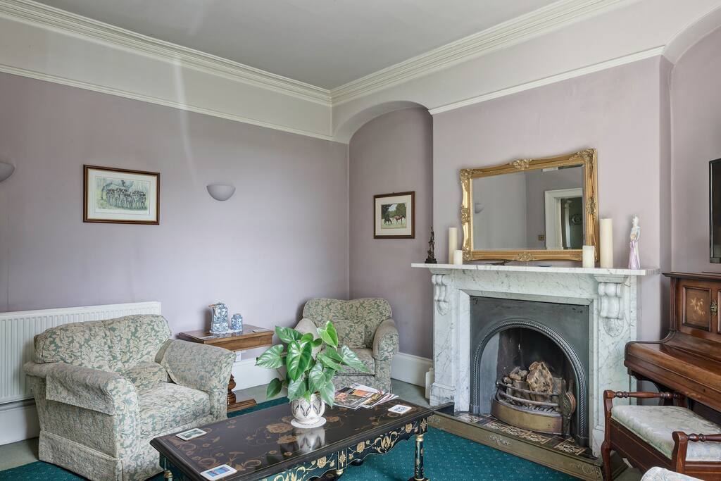 Guest Lounge