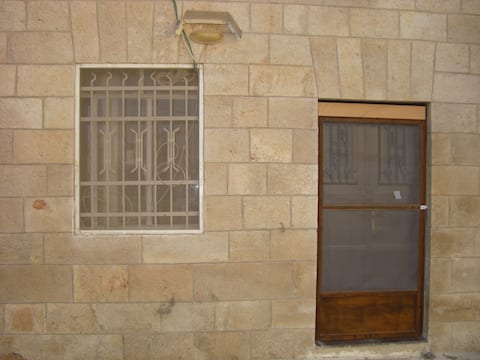 Bethlehem Studio Old Style Self Contained