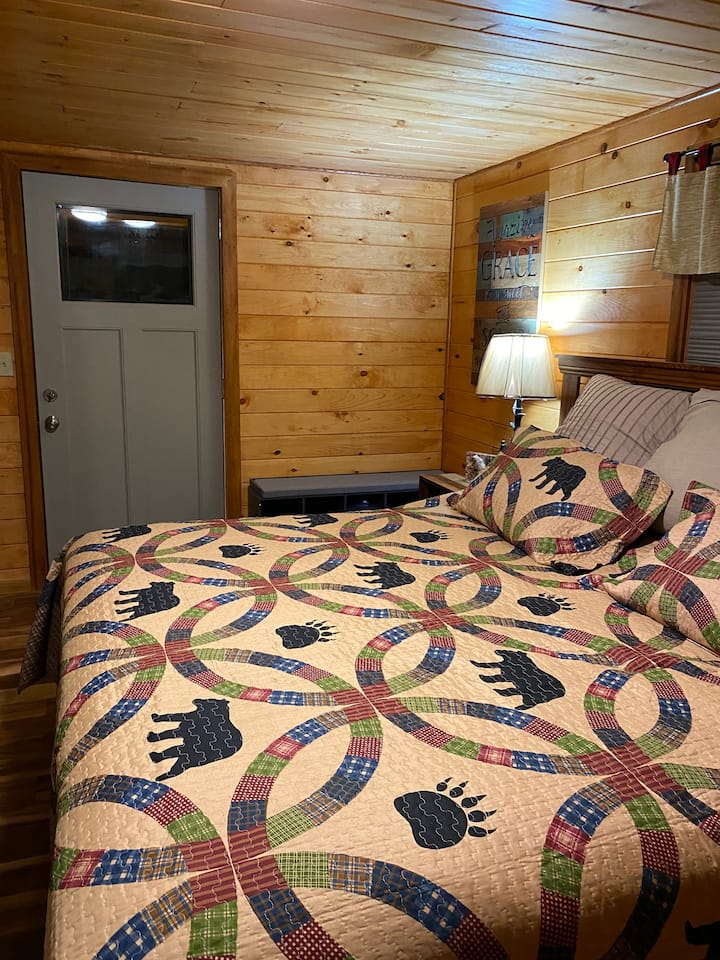 Manchester’s Cabin on the mountain of of Rest Cabins for Rent in