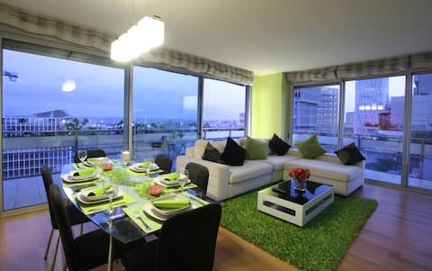Successful Airbnb property: Rooftop Terrace Penthouse with Seaview - CCIB in Sant Adrià De Besòs