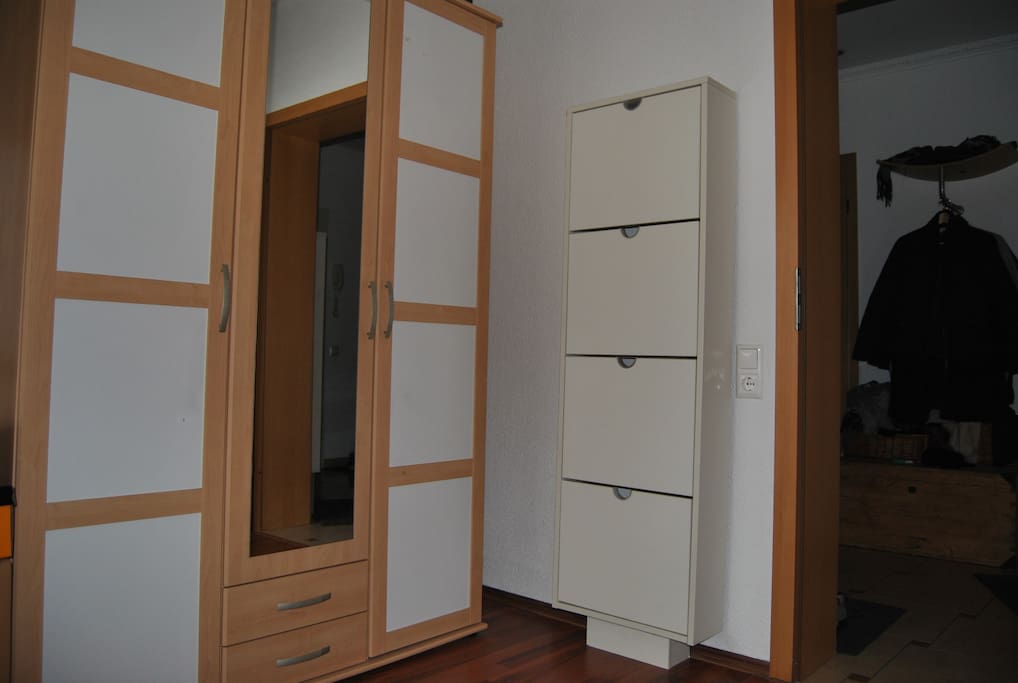 Kleiderschrank