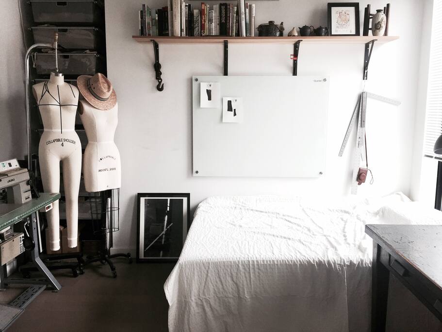 Spacious room, 2 windows