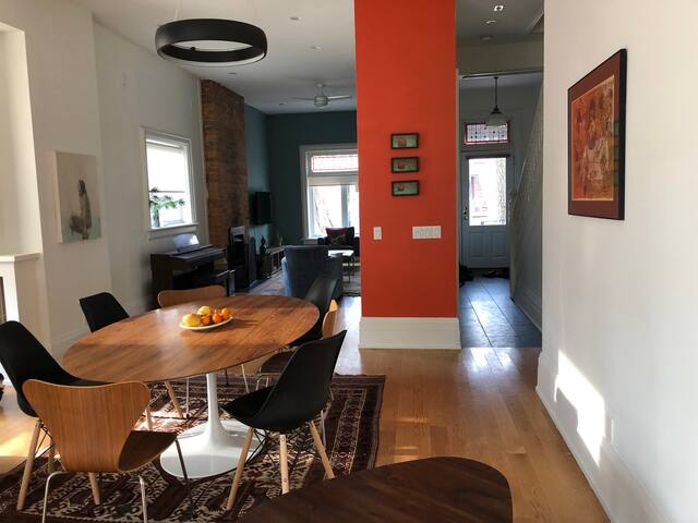 Modern Victorian Home in Little Italy gallery image 3