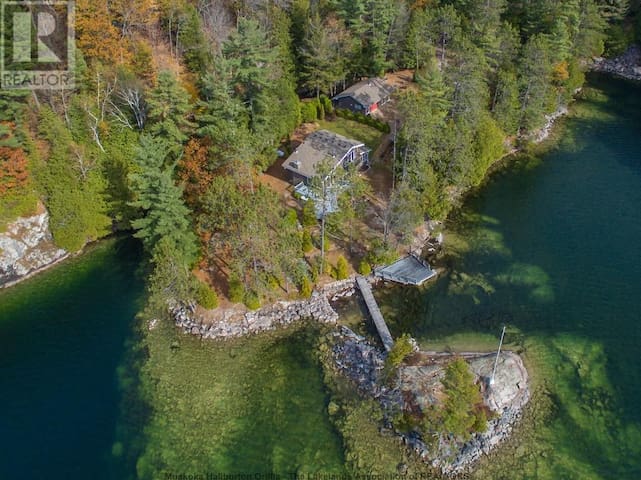 Airbnb Crystal Lake Vacation Rentals Places To Stay