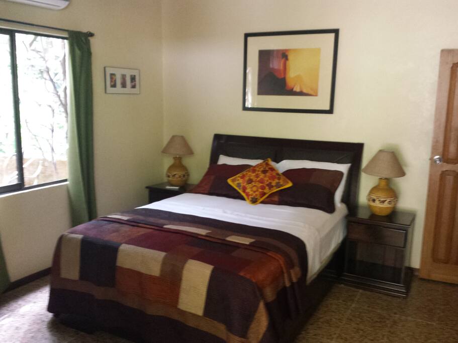 Superior Room with Queen Bed