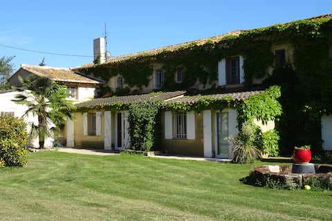 Les Templiers - Small Bizerty 36 people (private farmhouse)