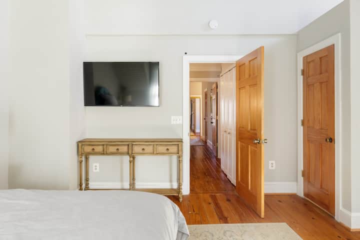 Second Suite