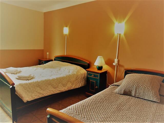 Single bedroom