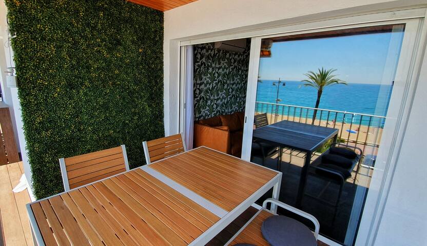 Ted’s seaview flat gallery image 5