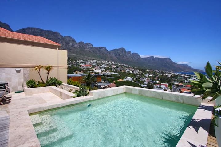 Camps Bay Villa – UPS (no load shedding)