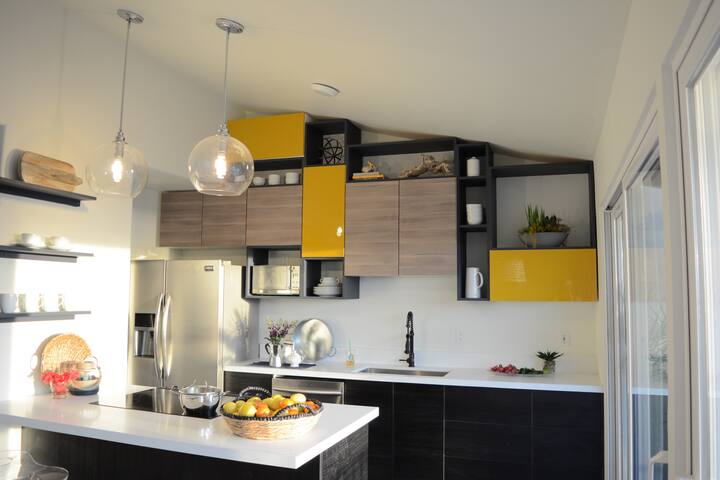 SURFRIDER 3 – 3br/3ba Ocean Views gallery image 2