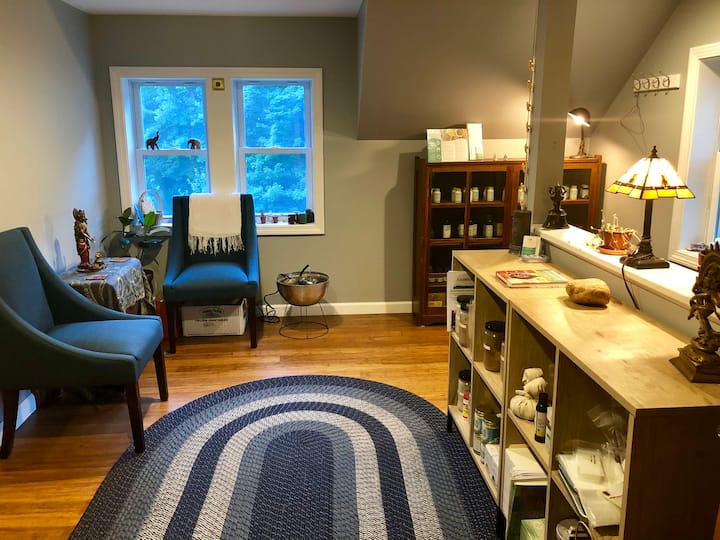 Clean And Sunny House Near Smith College - Northampton, MA