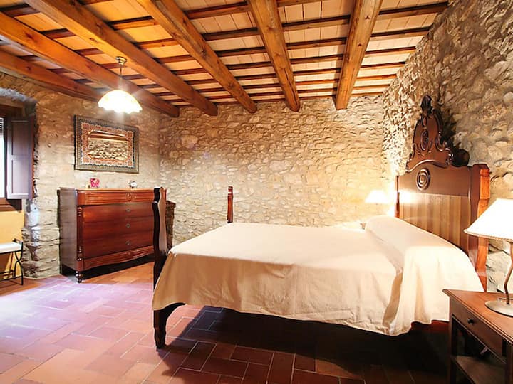 为祖父母准备的户外房间，是主要房间。原汁原味的家具