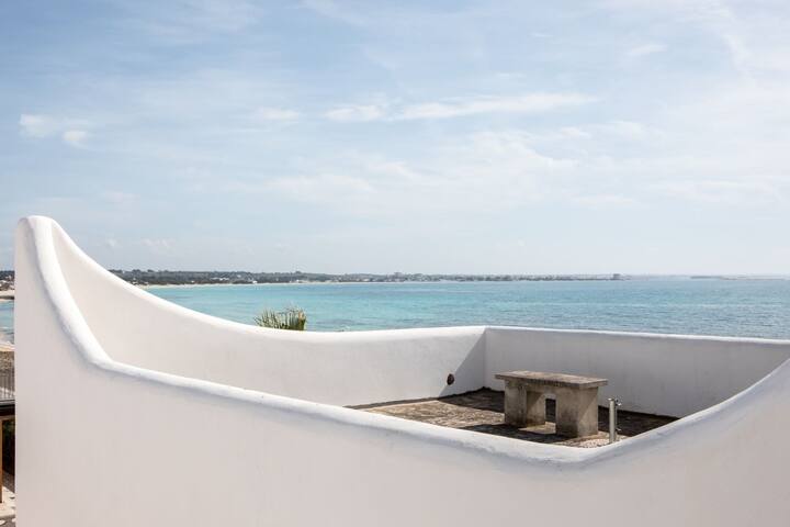 Villa Layla | on the beach, seaview, wifi, a/c gallery image 4