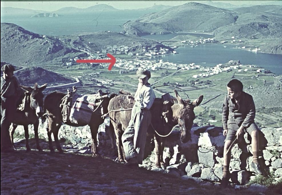 The house is in Skala on the Castelli hill as shown by the red arrow.