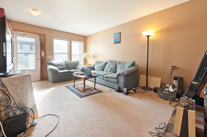 En Suite room U of M/Downtown/prime location