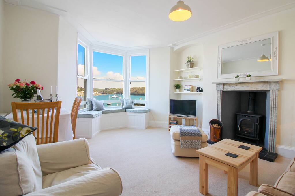 Light and breezy in the summer, warm and cosy in the winter.