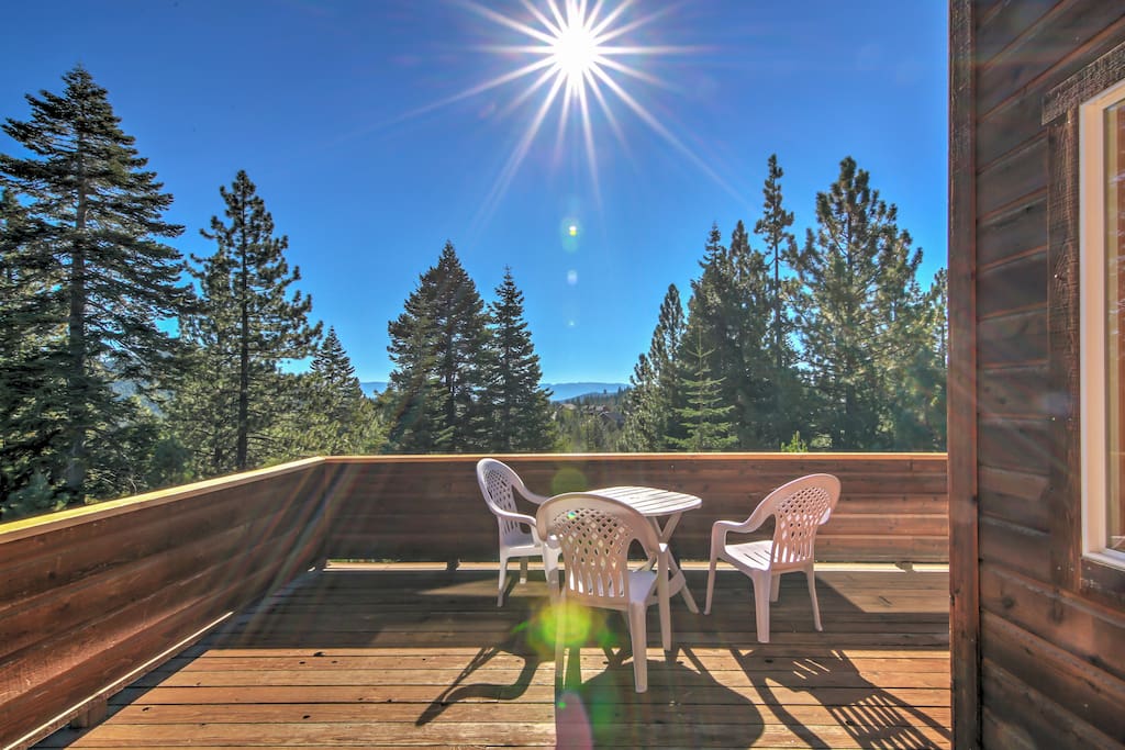 Indulge in a one of a kind California retreat with this dazzling Truckee vacation rental cabin!