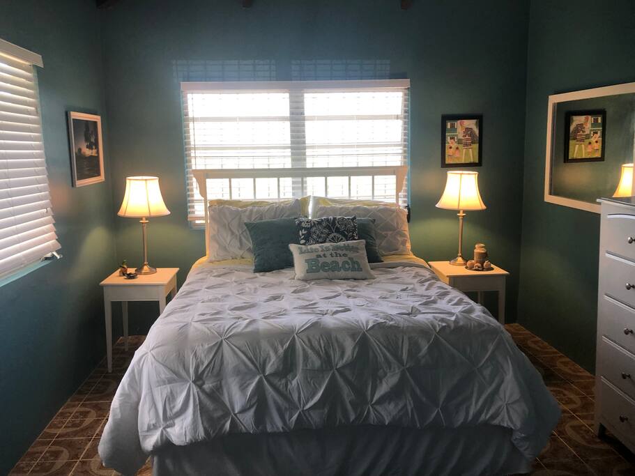 Relaxing and comfortable room.
