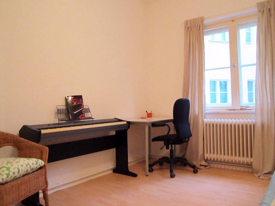 The guest room with a single bed