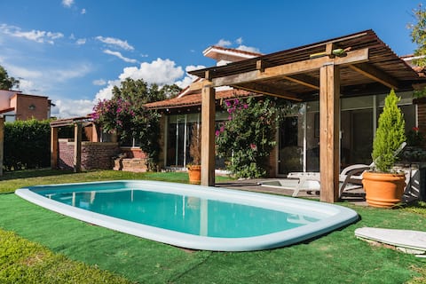 Country house with a pool and jacuzzi