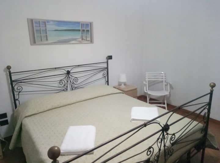 Ghorofa ya chini ya ardhi. Chumba cha kulala mara mbili # 1