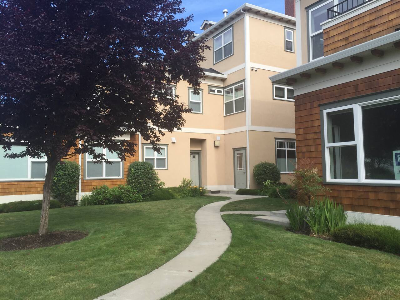 Airbnb Ashland OR (Top Places To Stay) Acme Suites