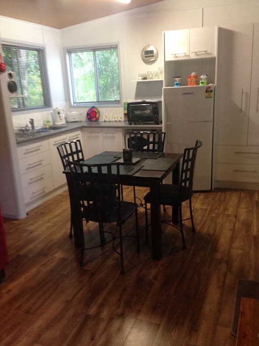 Kitchen/dinning