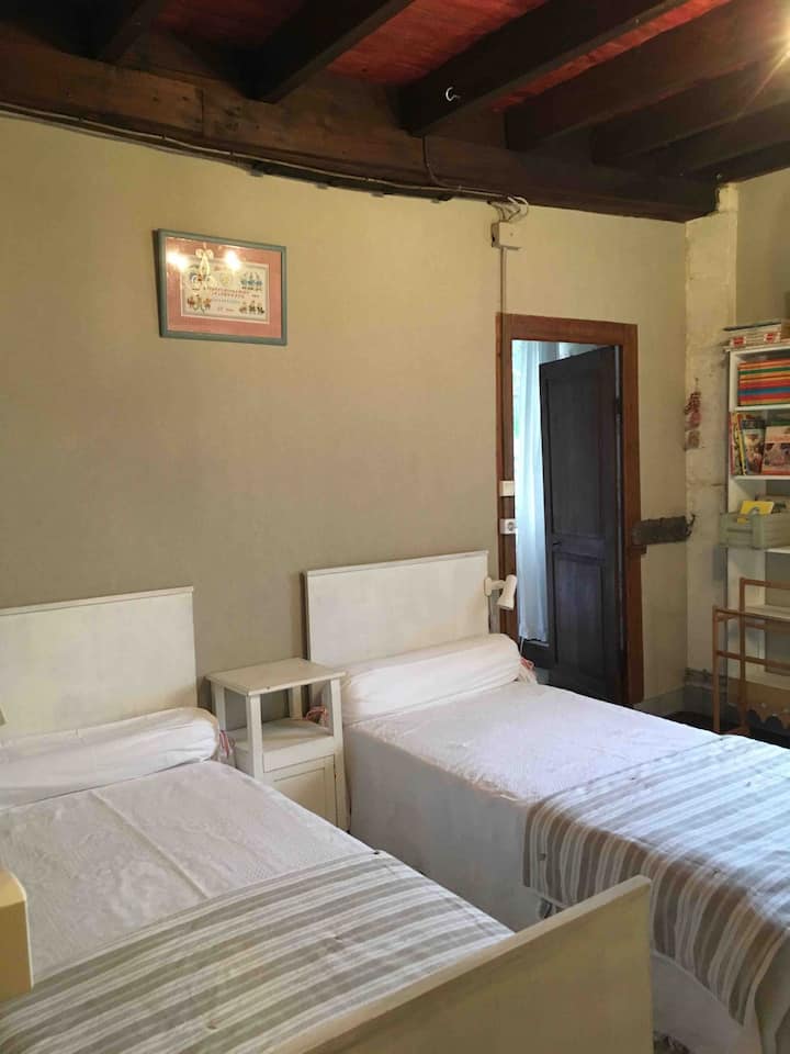 Deuxième chambre , deux lits de une personne 