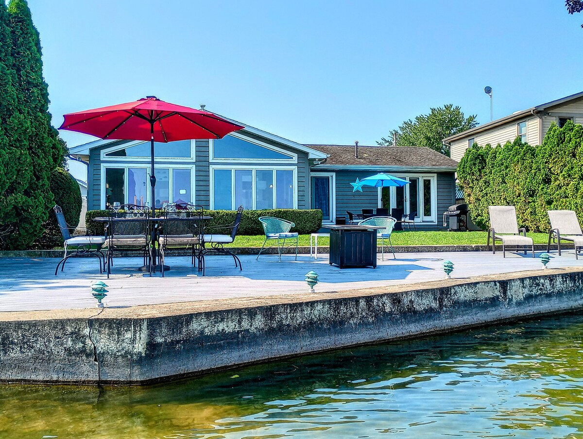 Photo inspiration: Luxury Penthouse Rentals In South Bend Reference: South Bend House Vacation Rentals Indiana United States