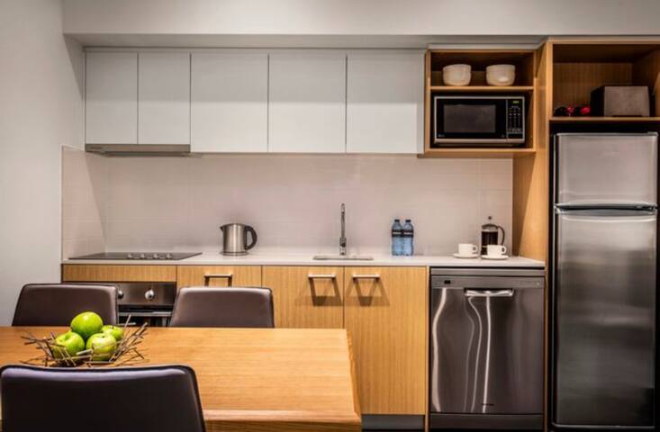 Three Bedroom Apartment with Balcony and WiFi gallery image 4