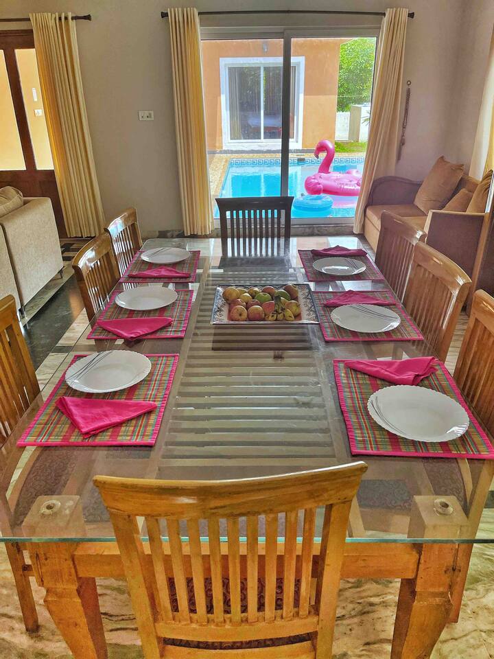 Dining area image 3