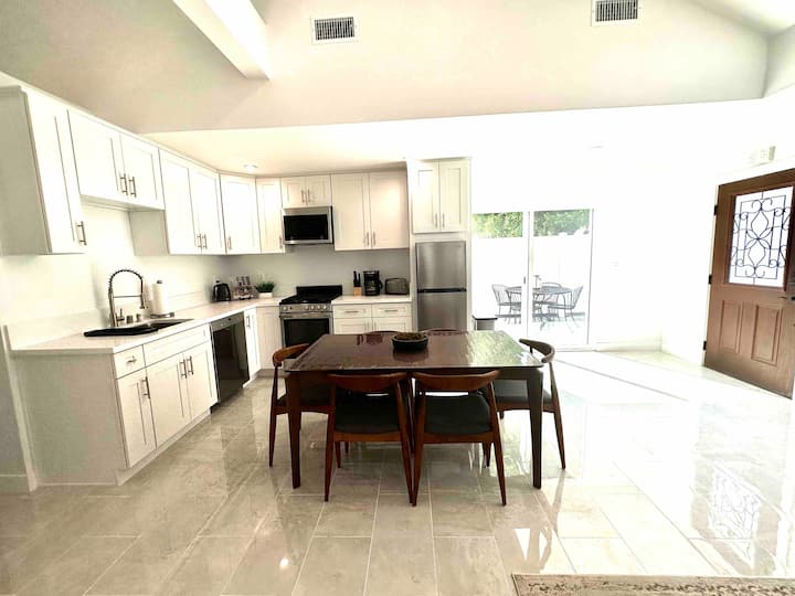 Peaceful retreat in Upland!