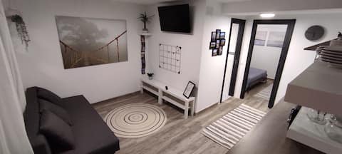 Top performing Airbnb: Independent apartment 3 minutes from the beach with WiFi in Pacífico