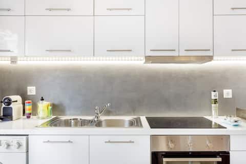 Successful Airbnb property: Gb Athens Luxury Apartment in Δήμος Ζωγράφου