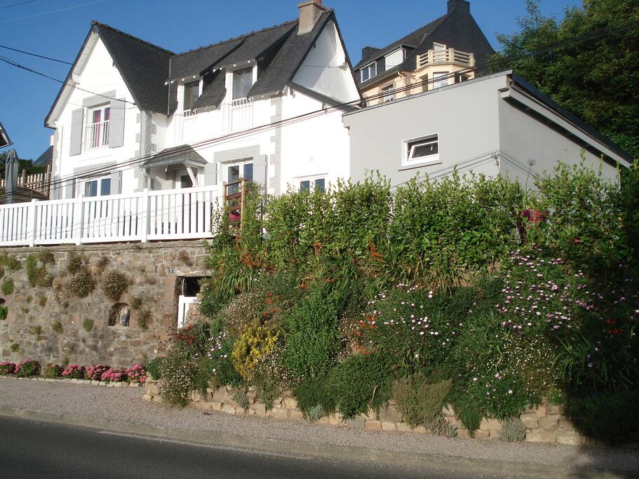 Façade face à la mer