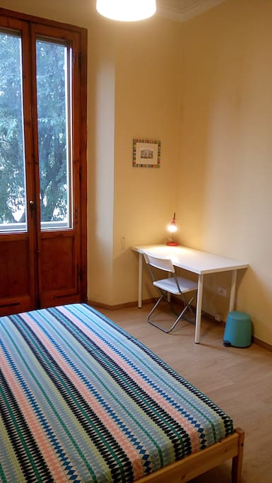 Lovely room with double bed (Private) 雙人床房間(此間房客專用)