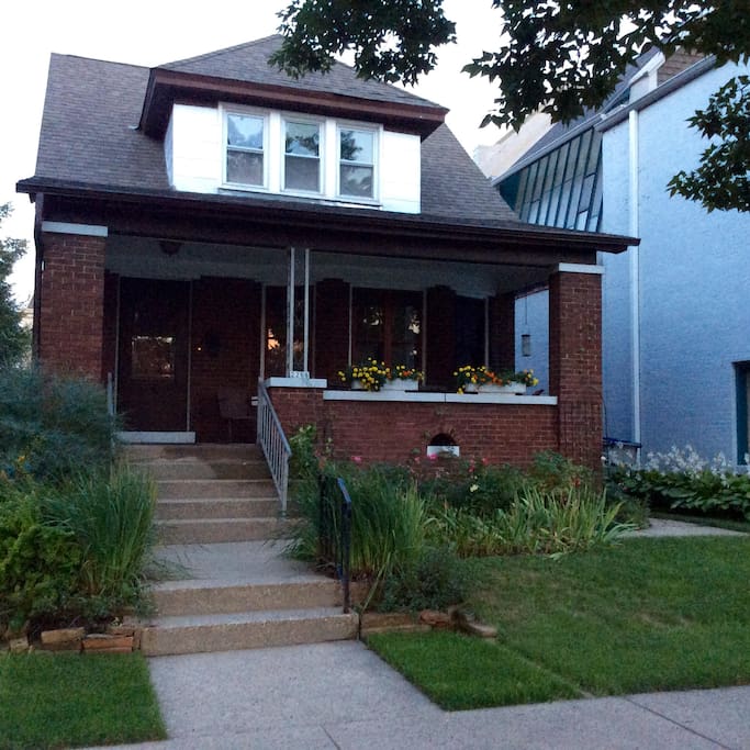 Front of cottage.