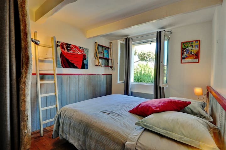 سرير غرفة نوم 160 في الطابق الأرضي