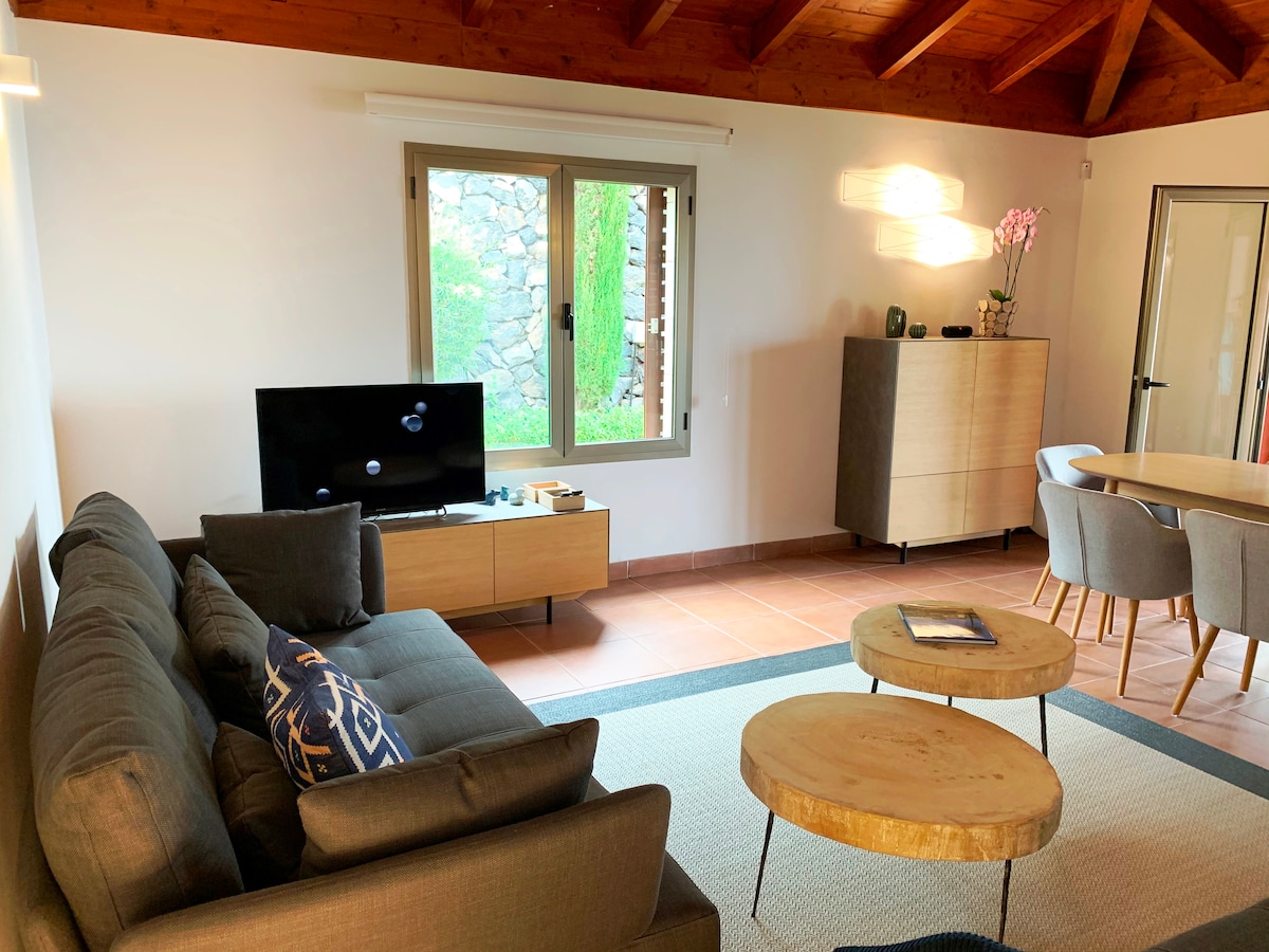 Top Airbnb: Prime Sea and Mountain views Home with pool à Tacoronte