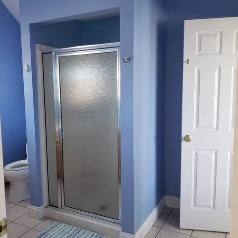 Narragansett Beach House Available Daily/Weekly gallery image 4